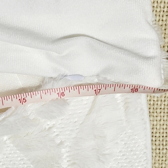 LHKIS Soft Faux Fur Diamond Design Pillow Cover (set of 2) - Picture 7 of 7